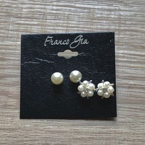 2pc pearl studs